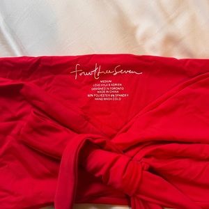 437 The Leo Top in Red